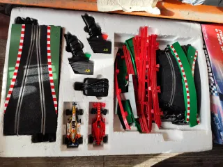 Scalextric C3 Ferrari F2008 Pit Box