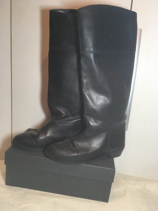 Stiivali donna colore nero materiale pelle