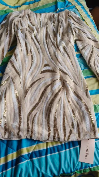 Vestido Shein lentejuelas dorado y blanco