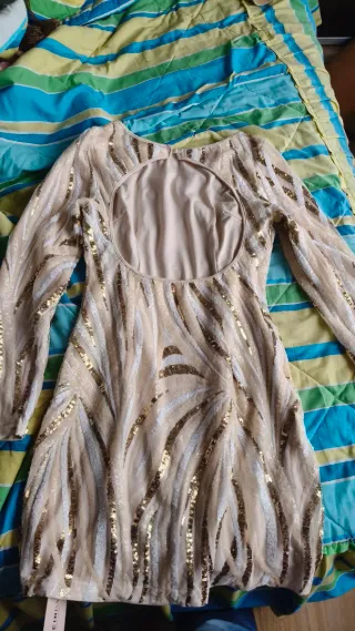 Vestido Shein lentejuelas dorado y blanco