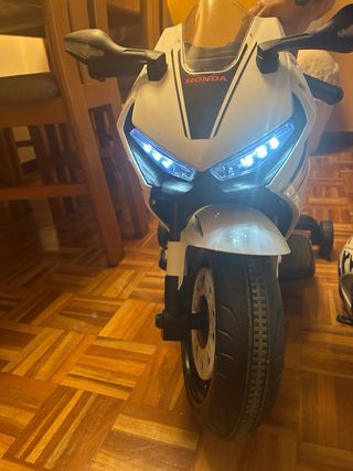 Moto Eléctrica Infantil Honda CBR Blanca