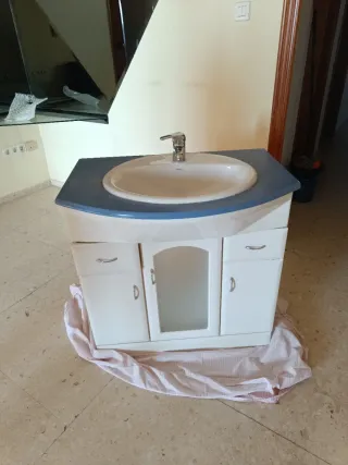 Mueble de baño con lavabo incluido