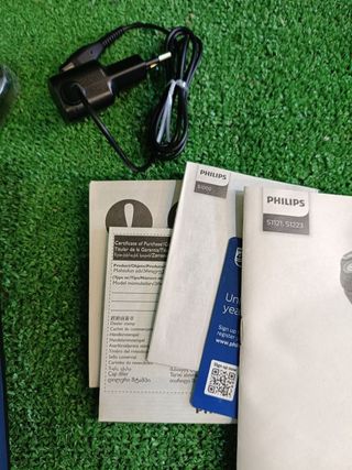 Afeitadora Philips Serie 1000