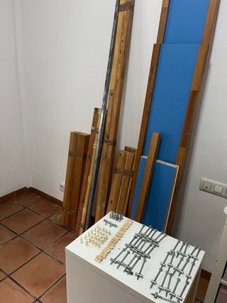 Estructura cama Ikea madera y azul