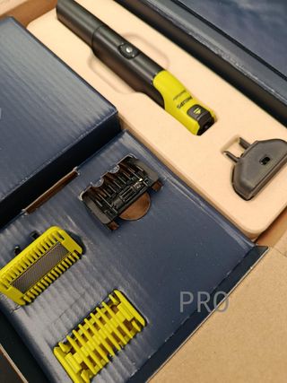 Philips OneBlade 360 con Bluetooth, Recortadora para Barba y Cuerpo, QP4631/30