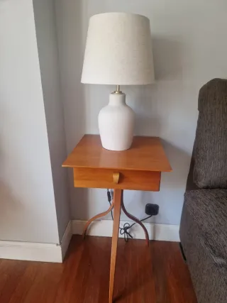 Mesita de salón de madera