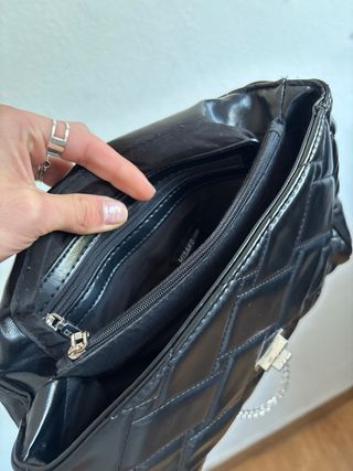 Bolso Misako Negro Acolchado Cadena