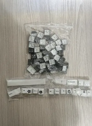 Teclas QWRTZ personalizadas para teclado mecanico