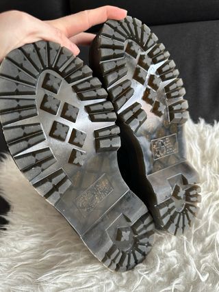 Dr. Martens Vegan Jadon II