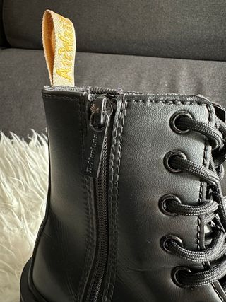 Dr. Martens Vegan Jadon II