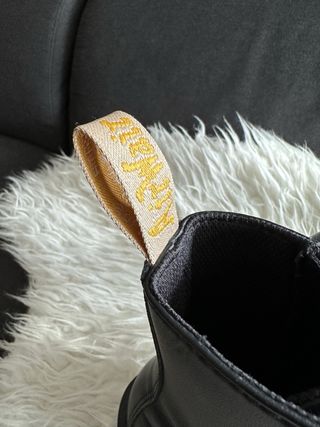 Dr. Martens Vegan Jadon II