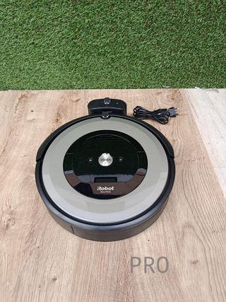 iRobot Roomba e5154 Wifi, Robot aspirador óptimo para mascotas, aspiración alta potencia, 2 cepillos goma, alfombras y suelos, Dirt Detect,