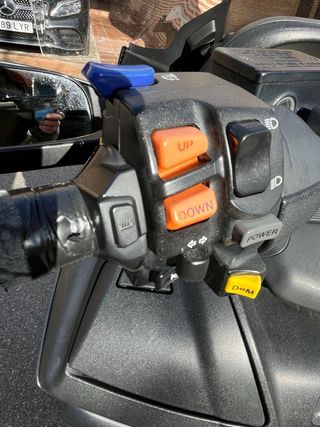 Burgman 650 gris grafito