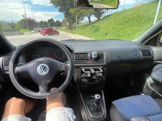 Volkswagen Golf 2000