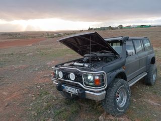 Nissan Patrol y60 bmw