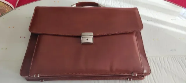 Maletín de cuero Abadías auténtico