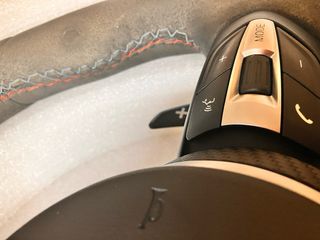 Volante Alcántara BMW F87 M Performance