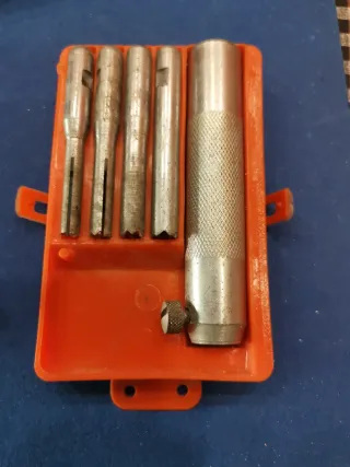 Perforadores Deuvi Vintage con 4 medidas