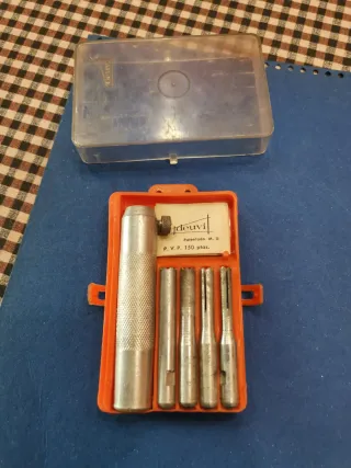 Perforadores Deuvi Vintage con 4 medidas