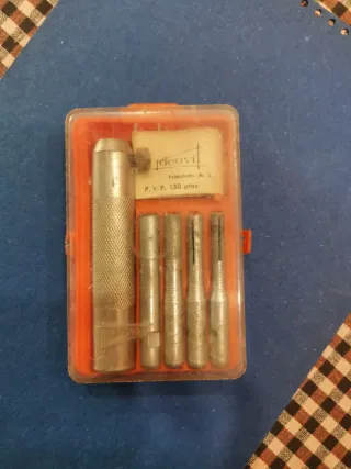 Perforadores Deuvi Vintage con 4 medidas