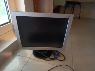 Pantalla Samsung, Teclado y Ratón