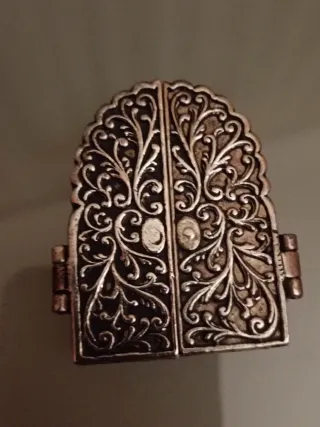 Puerta decorativa antigua