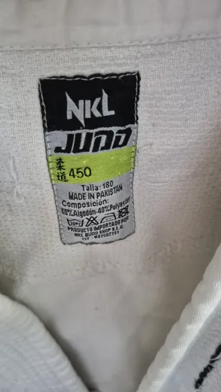 Kimonos Judo Miramadrid  2 Azules y 1 Blanco.