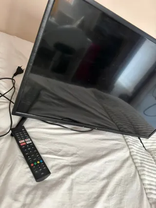 Televisión OK Negra 32"