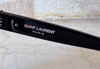 Gafas de sol Yves Saint Laurent negras