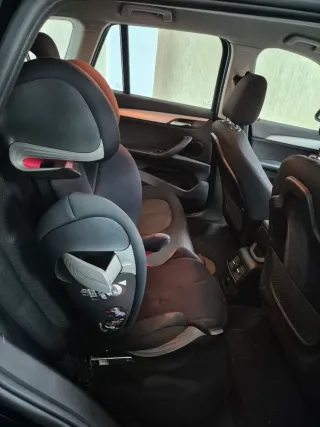 Silla coche Isofix negra