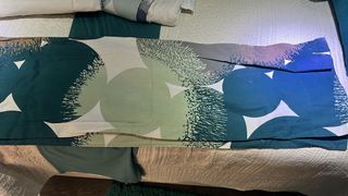 Funda cojín y edredón azul/gris,cortina y visillos