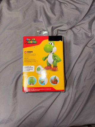 Muñeco Yoshi Super Mario sin abrir