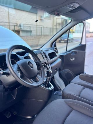 Renault Trafic 2021 2.0D 145CV Automatico L2H1