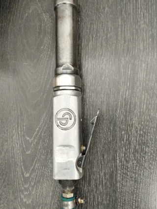 Lote 2 máquinas neumáticas