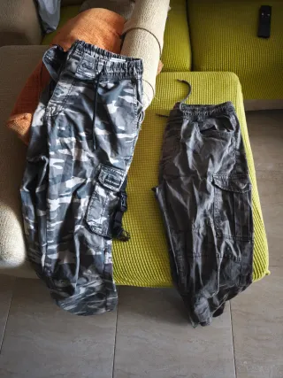 Pantalones cargo camuflaje gris y verde