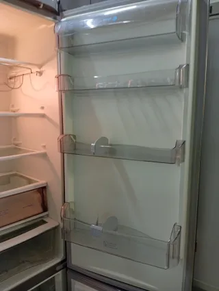 Nevera combi plateada