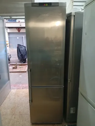 Nevera combi plateada