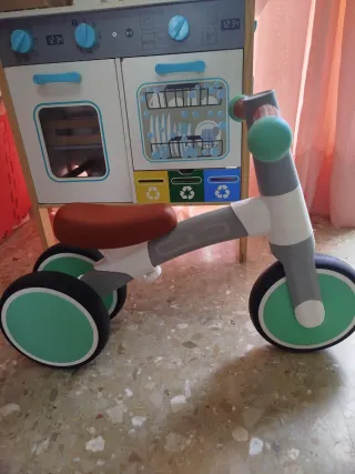 Bicicleta de equilibrio infantil