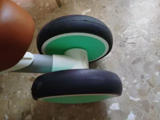 Bicicleta de equilibrio infantil