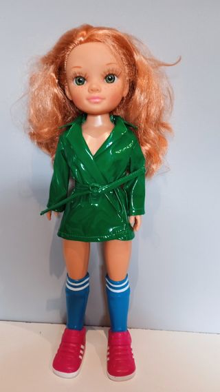 Muñeca Nancy pelo rojo vestido verde