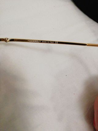 Gafas de sol Chanel doradas y naranjas