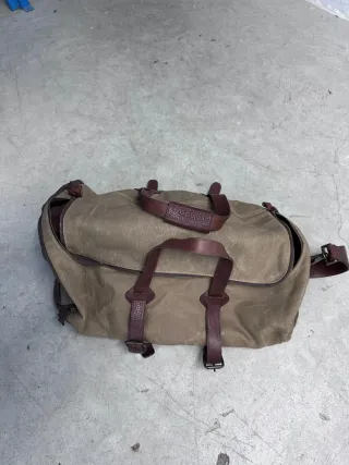 Bolso de piel marrón y beige