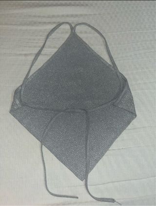 Top plateado brillante