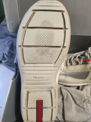 Scarpe Prada Donna Grigio Bianco usate pochissimo