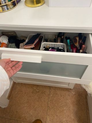 Cómoda IKEA blanca con cajones