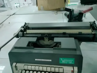 Máquina de escribir Olivetti