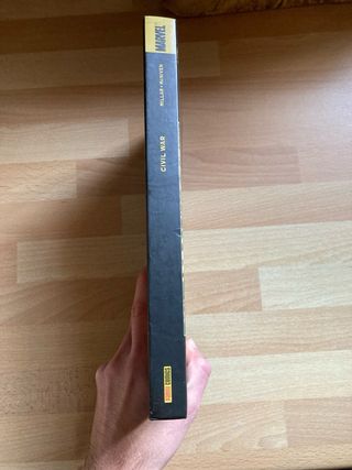 Civil War-Marvel Deluxe