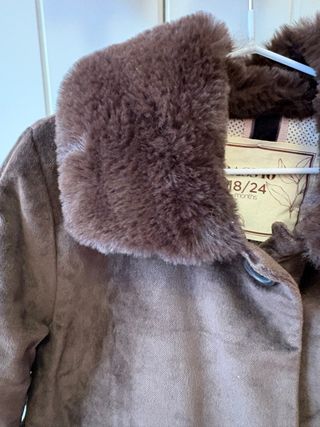 Abrigo marrón terciopelo 18-24 meses