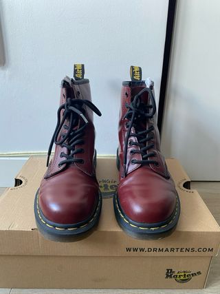 Botas Dr. Martens rojas veganas talla 39