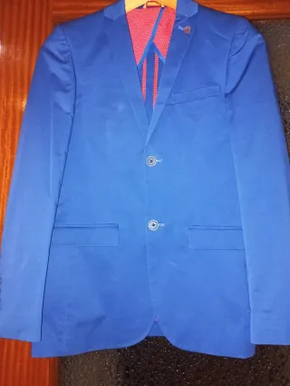 Chaqueta Americana Azul y Roja, talla 14 de chico